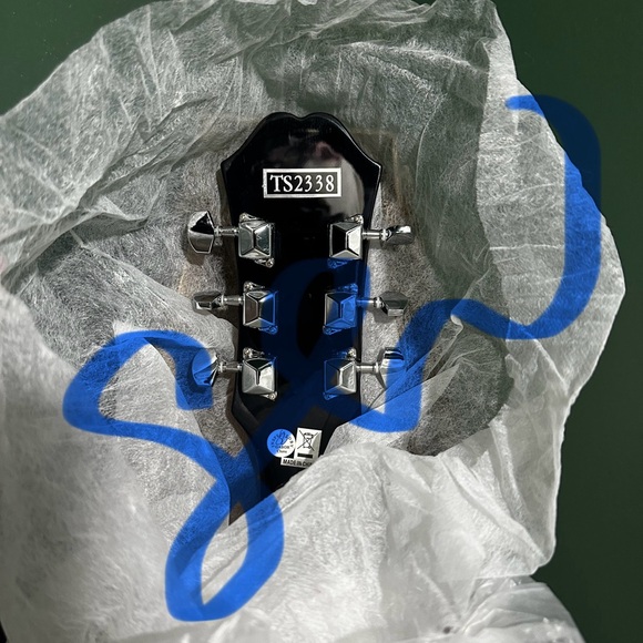 Brand New In Box Taylor Swift TTPD Limited Guitar #TS2338 - Picture 2 of 3